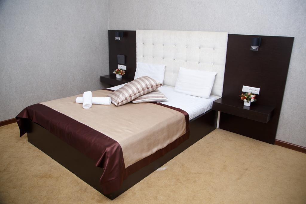 Hotel Avenue Бишкек Экстерьер фото